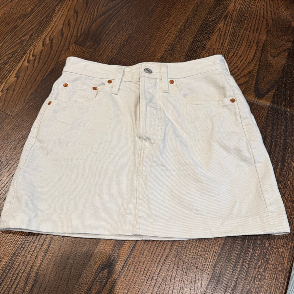 Levi’s Icon Skirt White Denim size 24
